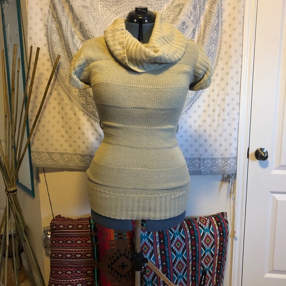 Sweater - Picture 2 of 2